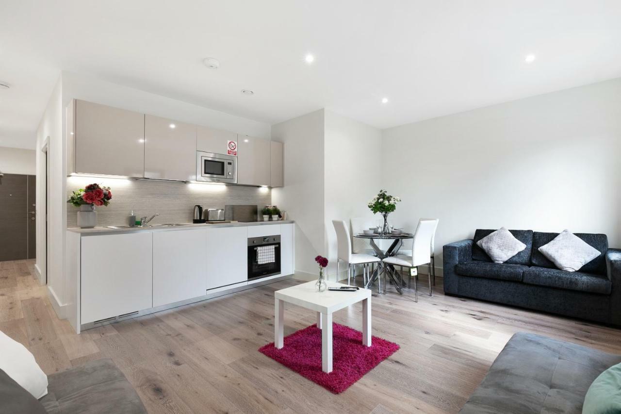 Mondial Apartments At Heathrow Harmondsworth Exterior foto